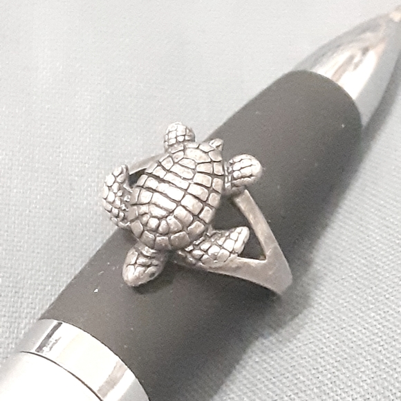 Sea Turtle Sterling Silver Ring - Picture 3 of 16